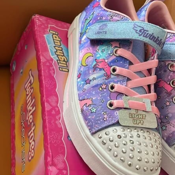 BRAND NEW girl youth skechers unicorn light up velcro shoes size 3Y (lights up) - Picture 7 of 8